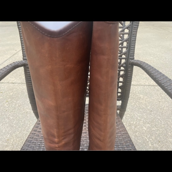 Frye size 61/2 leather boots never worn - Picture 5 of 9